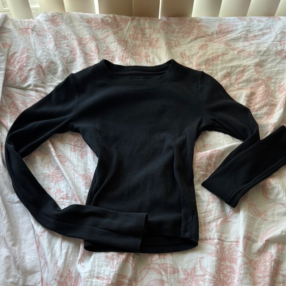 Women's Black Long Sleeve Top